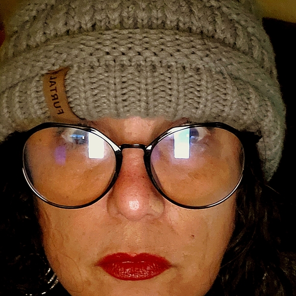 Meet your Posher, Rebecca - Picture 3 of 3